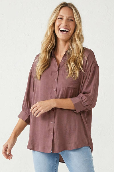 Oversized 3/4 Sleeve Button Up Blouse: Off White / M