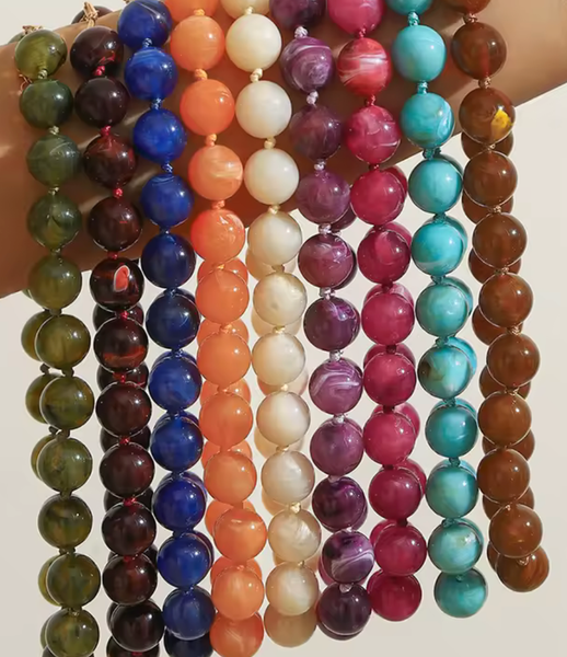 Été Hand Knotted Beaded Necklace  PVD Beads: Poppy / Lobster claw with extender