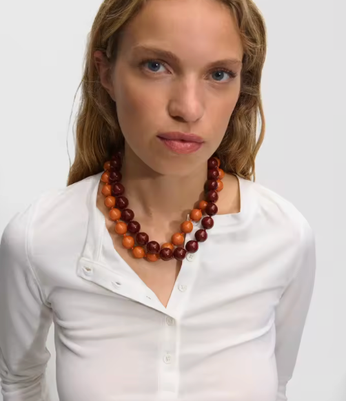Été Hand Knotted Beaded Necklace  PVD Beads: Poppy / Lobster claw with extender