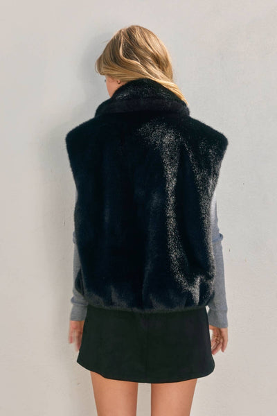 Faux Fur Collared Vest: Black