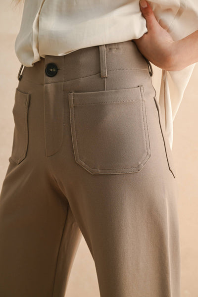 2 Pocket Ponte Pants: Mocha