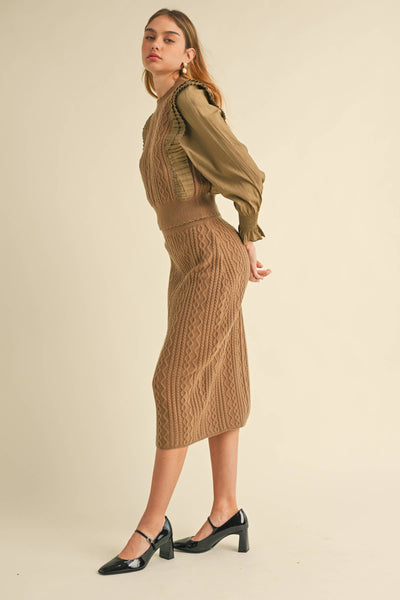 Cable Knit Sweater with Woven Sleeves: Brown
