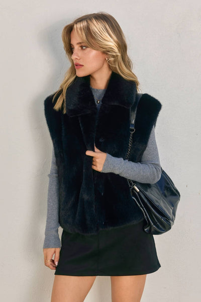 Faux Fur Collared Vest: Black