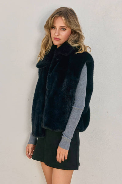 Faux Fur Collared Vest: Black
