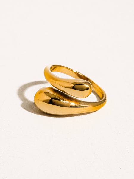 Open Twist Ring: Gold