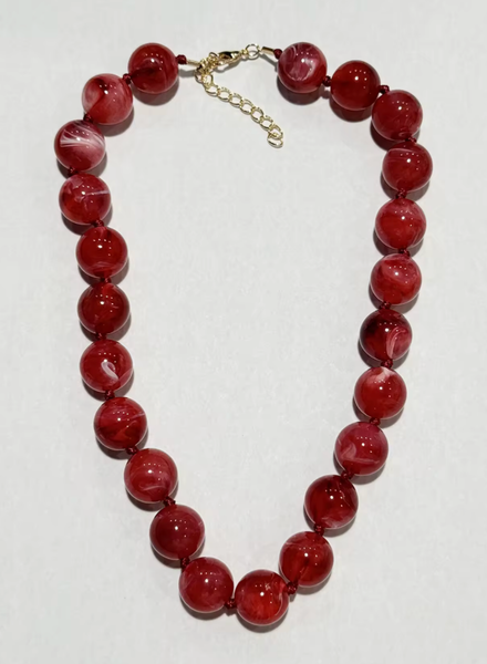 Été Hand Knotted Beaded Necklace  PVD Beads: Lapis / Lobster claw with extender