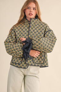 FLORAL QUILTED JACKET WITH RIBBON SLEEVE DETAIL MJK4432: Navy Teal Multi Floral / S