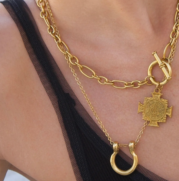 Horse Bit Horse Shoe Steel Stirup Chain Necklace: Yellow Gold