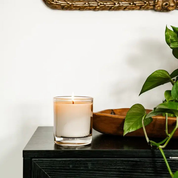 Teak 10 oz. Signature Candle