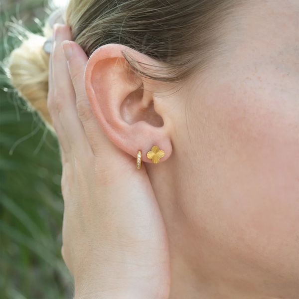 Waterproof Clover Stud Earrings: Gold